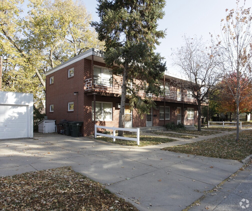 Foto principal - 5050 Cleveland Ave