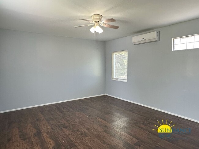 Building Photo - 8415 Tortuga St
