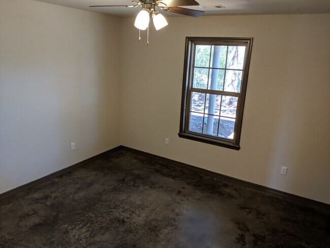 Foto del edificio - 56 W Center St