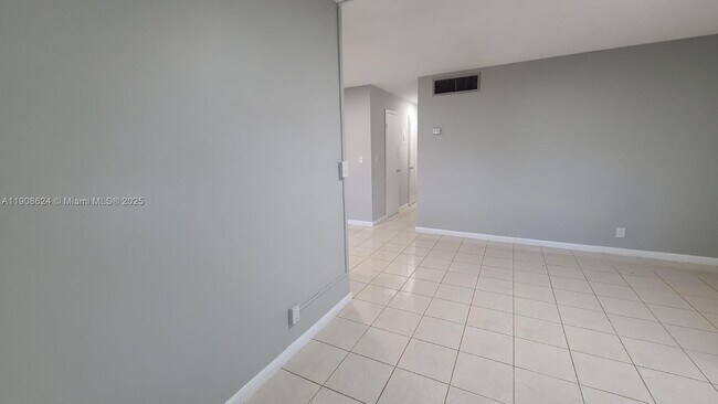 Foto del edificio - 1715 Wiley St