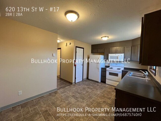 Building Photo - 620 13th St W