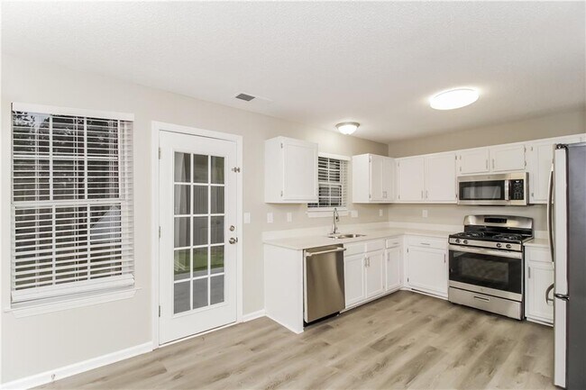 Foto del edificio - 2203 Serenity Dr NW