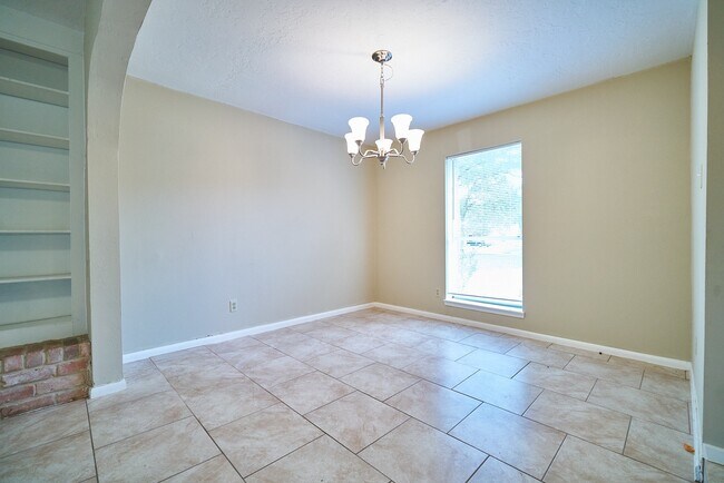 Foto del edificio - 14034 Utopia Dr