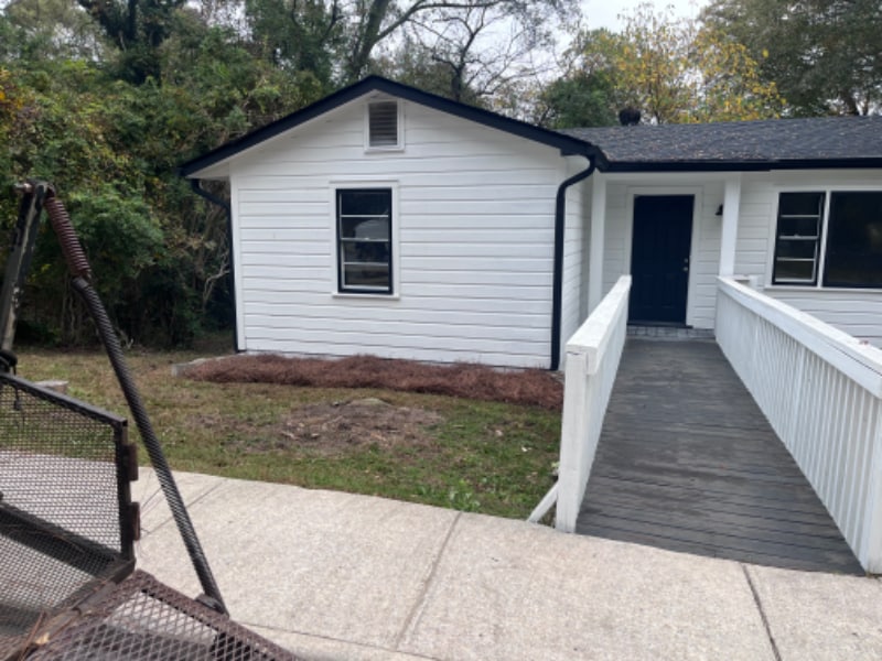 Primary Photo - 66 Spring St W