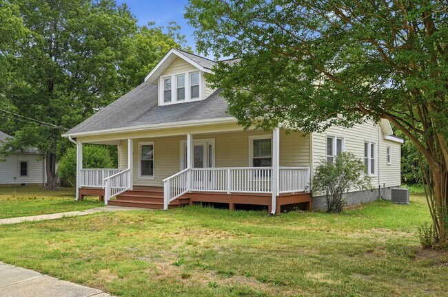 Foto del edificio - 716 Everett St
