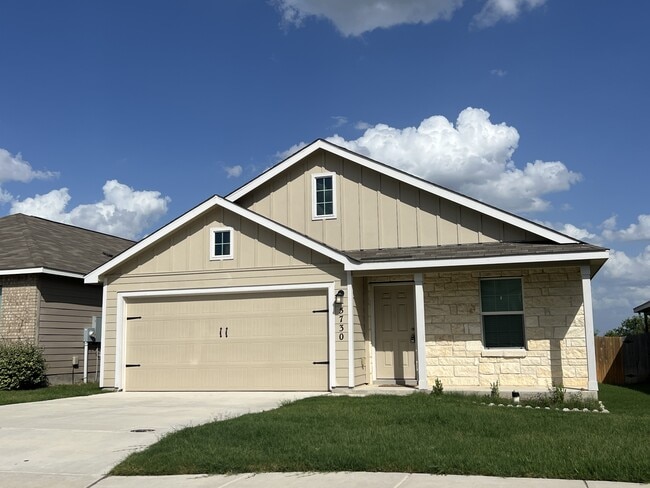 Building Photo - 5730 Cicada Cir