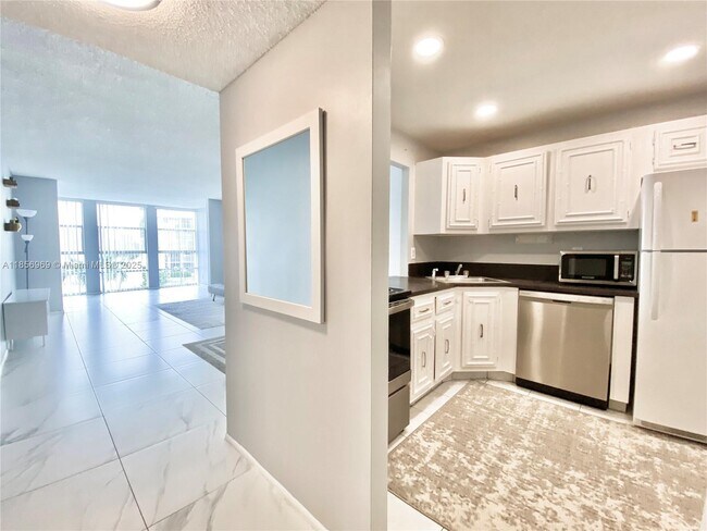 Foto del edificio - 601 Three Islands Boulevard