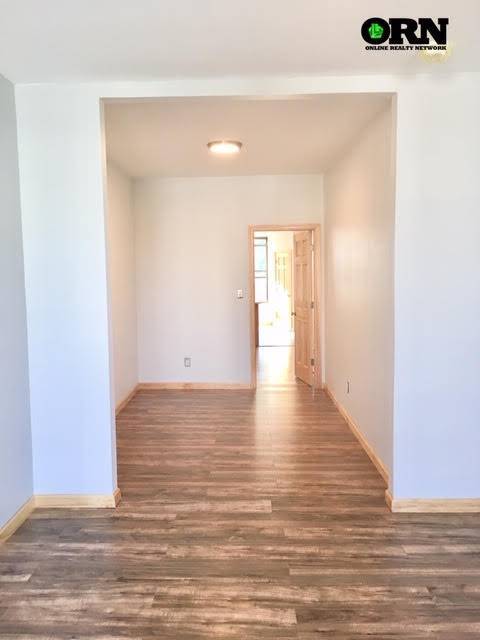 Foto del edificio - 54-38 Nurge Ave