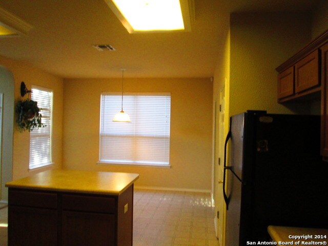 Building Photo - 14607 Redwood Valley