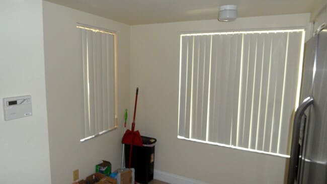 Building Photo - 2BR/2.5BA Townhouse with 2 Master Suites in Sorrento Lakes