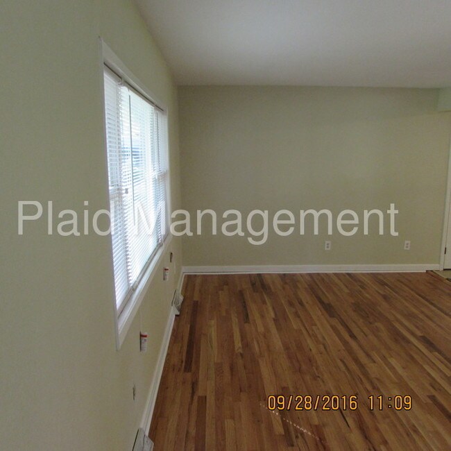 Foto del edificio - Check out Rently.com View property Now
