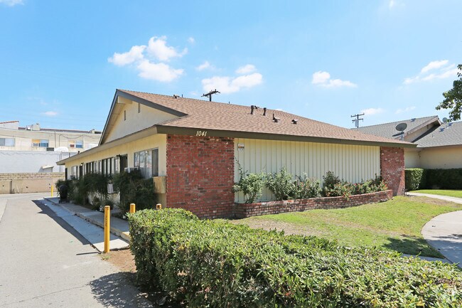 Building Photo - 1041 N Shattuck Pl