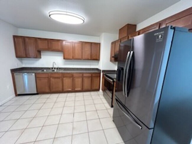 Building Photo - 9036 W Royal Palm Rd, Peoria AZ 85345
