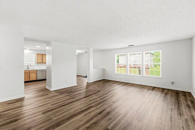 Foto del edificio - 2747 Foxbriar Pl