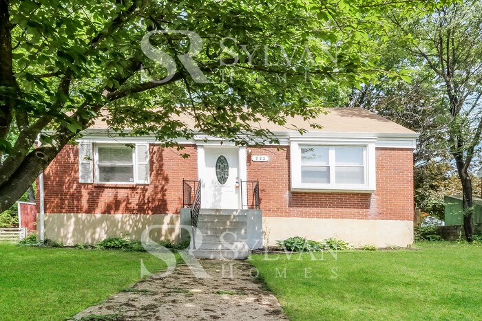 Primary Photo - Cute, cozy and comfortable