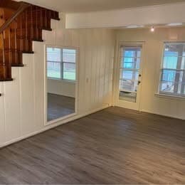 Building Photo - 6406 Schiller St