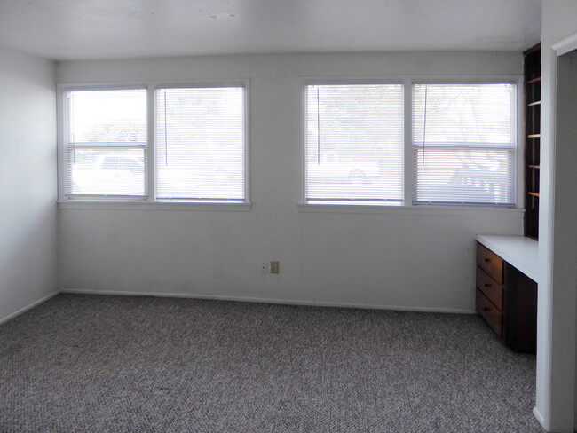 Building Photo - 1116 Henderson St
