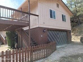 Building Photo - 825 Allen Dr