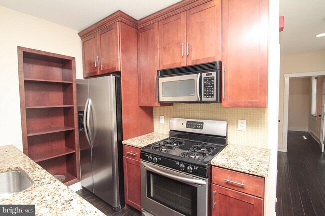 Foto del edificio - 329 S 12th St