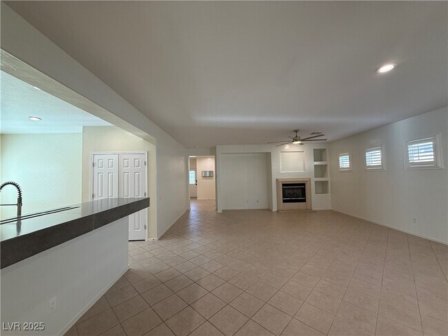 Foto del edificio - 2739 Mintlaw Ave