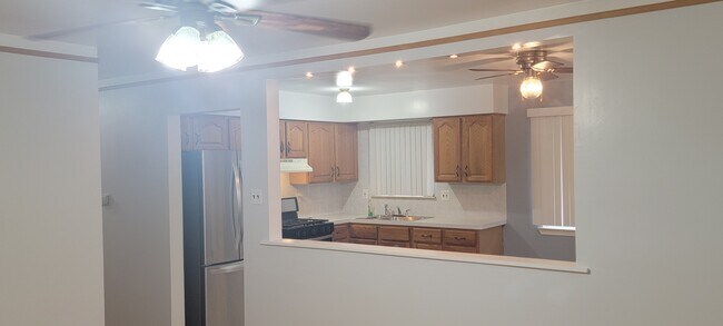 Foto del edificio - 14820 Stephens Rd