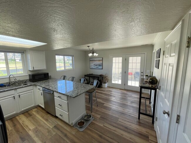 Foto del edificio - 90 Penny Ln