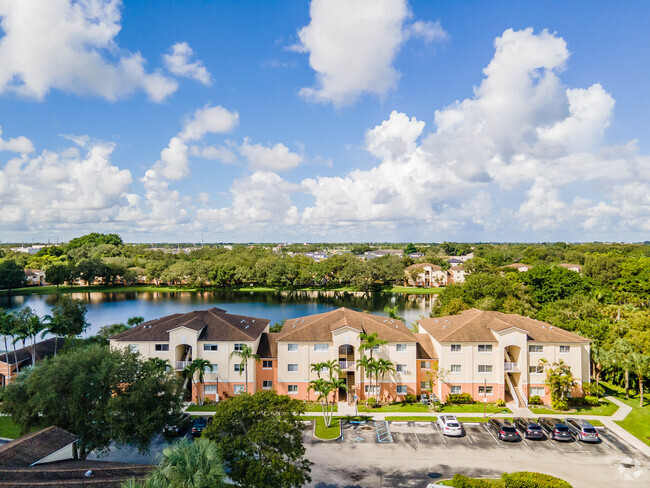 Foto del edificio - Lakewood at Emerald Hills