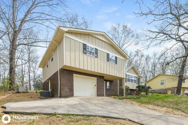 Building Photo - 2813 3rd St NW, Center Point, AL 35215