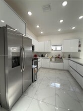 Building Photo - 3337 NW 53rd St