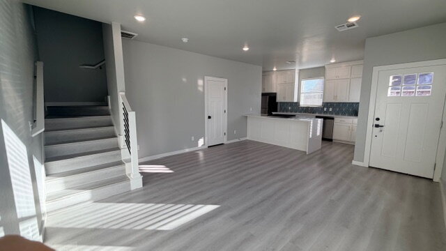 Foto del edificio - "Modern Comfort Awaits: Spacious 2-Bed, 2.5-Bath Multiplex Gem in Oklahoma City!"                ...