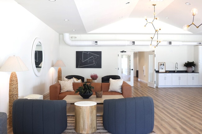 Foto del edificio - 98 Penn Place