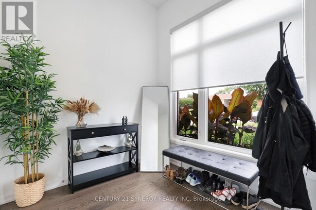 Building Photo - 2710 Draper Ave