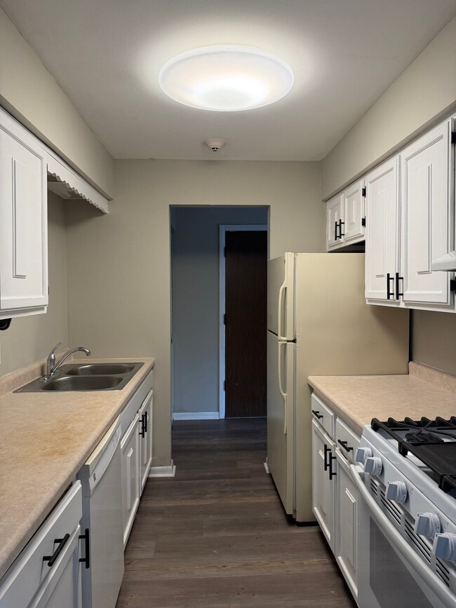 Photo - 113 W 66th St Apartment