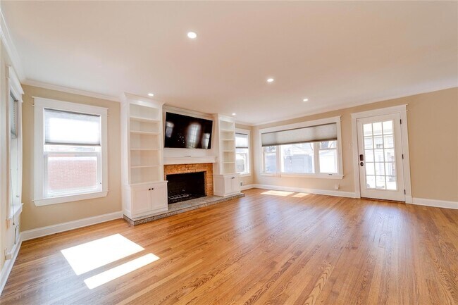 Building Photo - 2536 Shirley Avenue