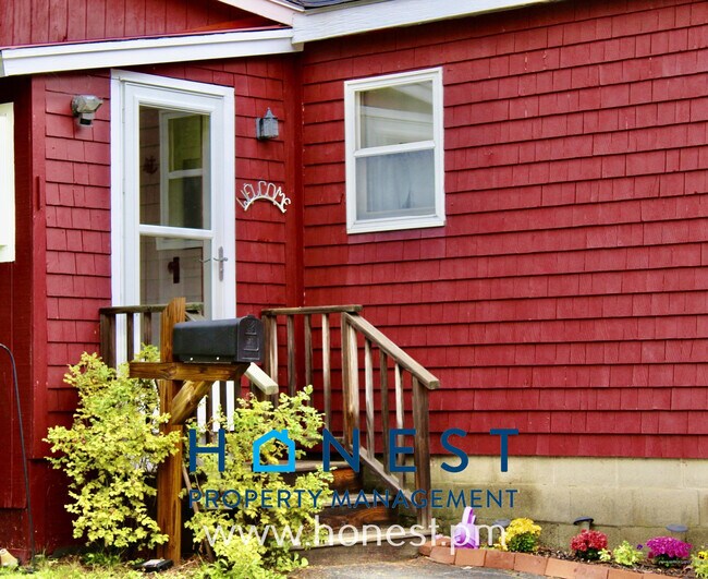 Building Photo - 446 Lewiston Rd