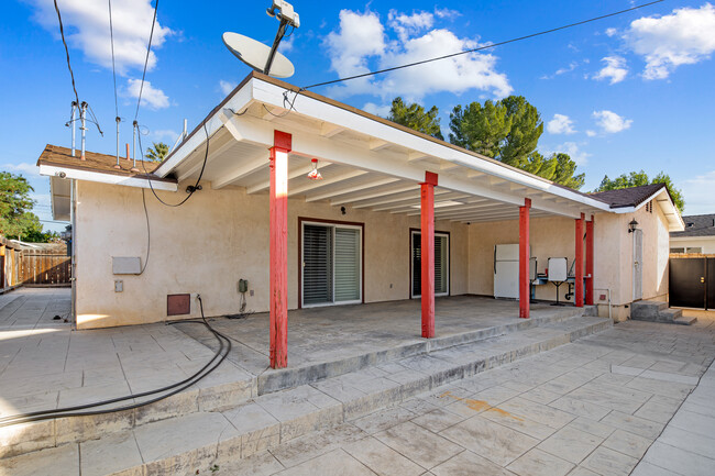 Building Photo - 23040 Saticoy St