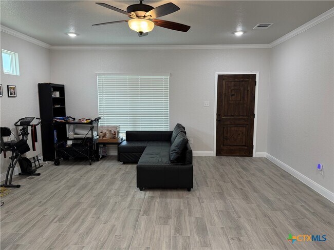 Foto del edificio - 1619 Sideoats Ln