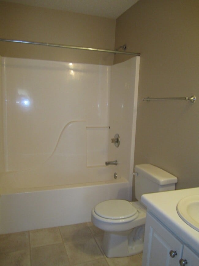 Building Photo - Taleeda 437-439