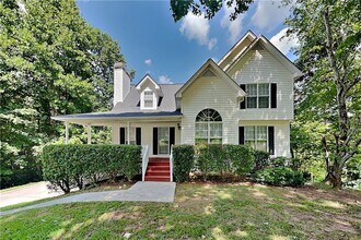 Building Photo - 241 Kipling Dr