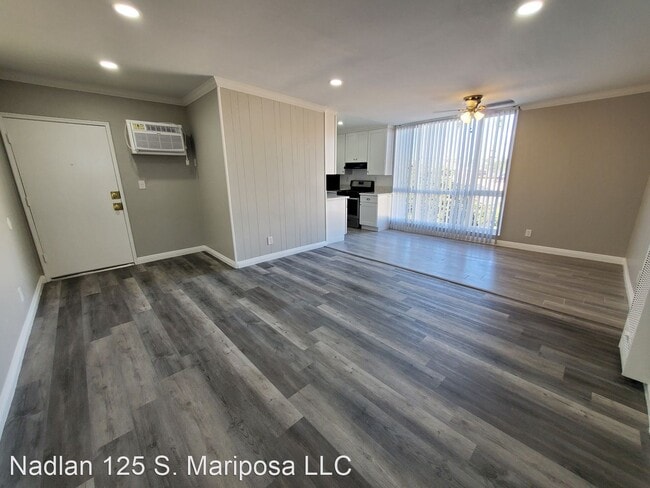 Building Photo - 125 S Mariposa Ave