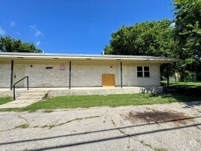 Building Photo - 1203 Willow Springs Rd