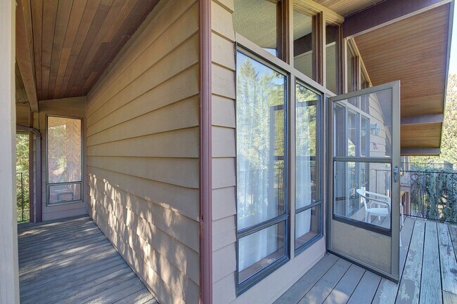 Foto del edificio - 3Bd/2.75Ba Maple Valley House