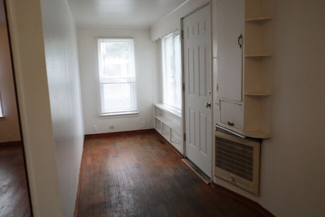 Building Photo - r401ALL