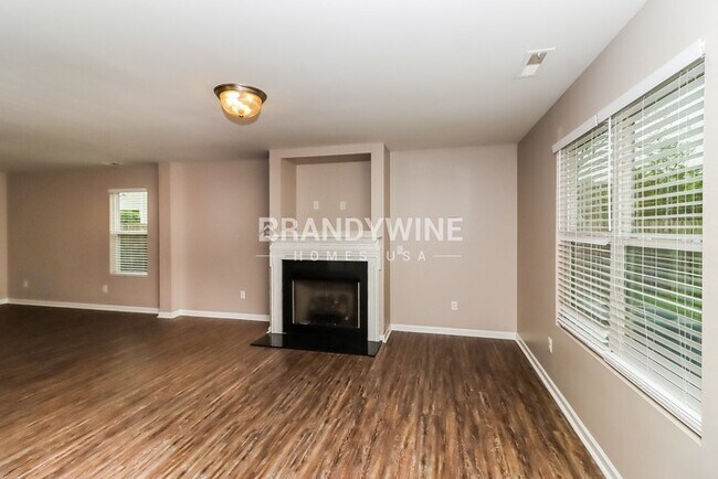 Foto del edificio - 4650 Esmeralda Drive