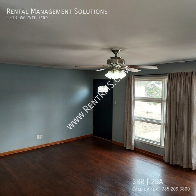 Building Photo - *BONUS LIVING ROOM* 1313 SW 29th Terr- 3 B...