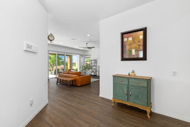 Building Photo - 67371 Zuni Ct