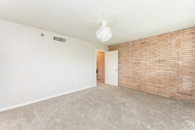 Foto del edificio - 3809 N Braeswood Blvd