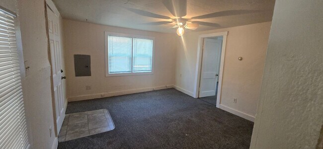 Foto del edificio - 1 Bedroom/1 Bathroom - with bonus room!