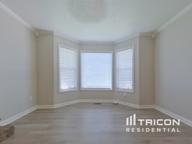 Foto del edificio - 408 Ivy Crest Dr