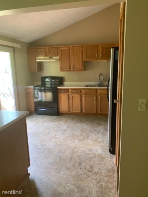 Building Photo - 3 br, 2.5 bath House - 9261 Fields Dr